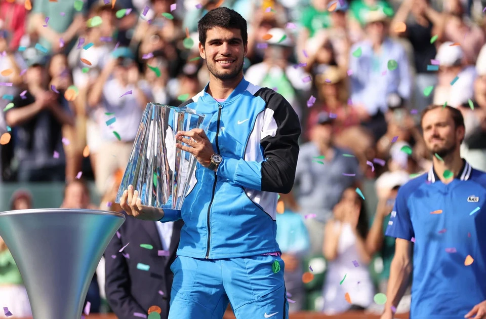 Vô Địch Indian Wells: Cô Gái 17 Tuổi Người Nga Tạo Nên Lịch Sử Vô Địch Indian Wells: Cô Gái 17 Tuổi Người Nga Tạo Nên Lịch Sử