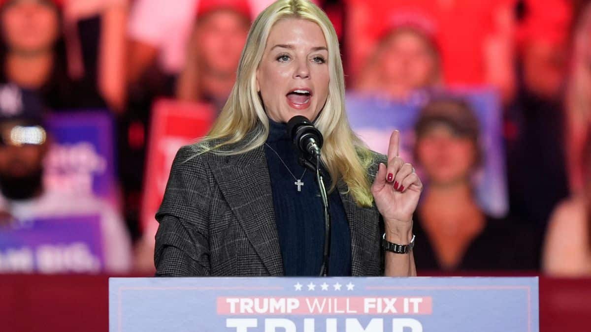 WATCH: Pam Bondi's Statements On Killing American Citizens Spark Outrage WATCH: Pam Bondi's Statements On Killing American Citizens Spark Outrage