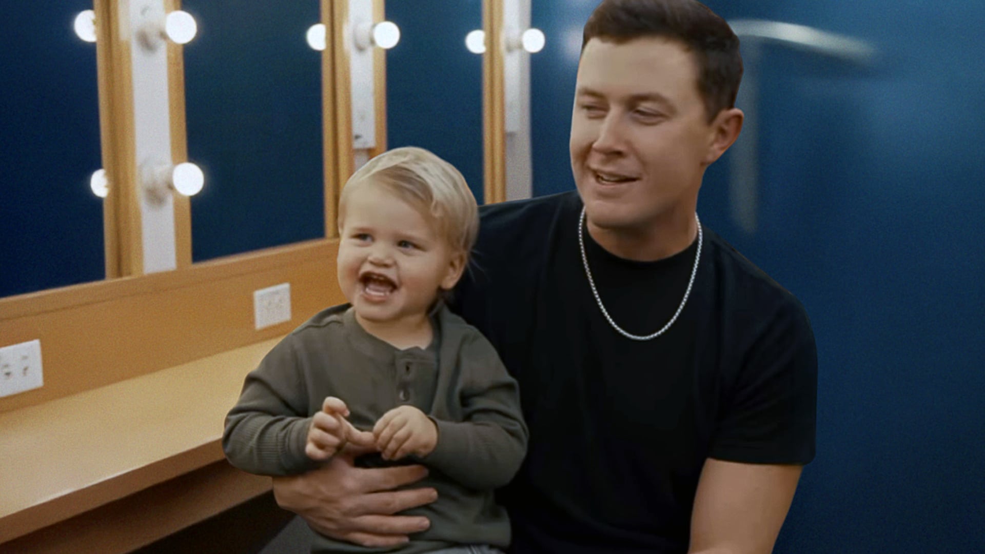 Watch The Sweetest Tribute: Scotty McCreery's Son Sings George Strait Watch The Sweetest Tribute: Scotty McCreery's Son Sings George Strait