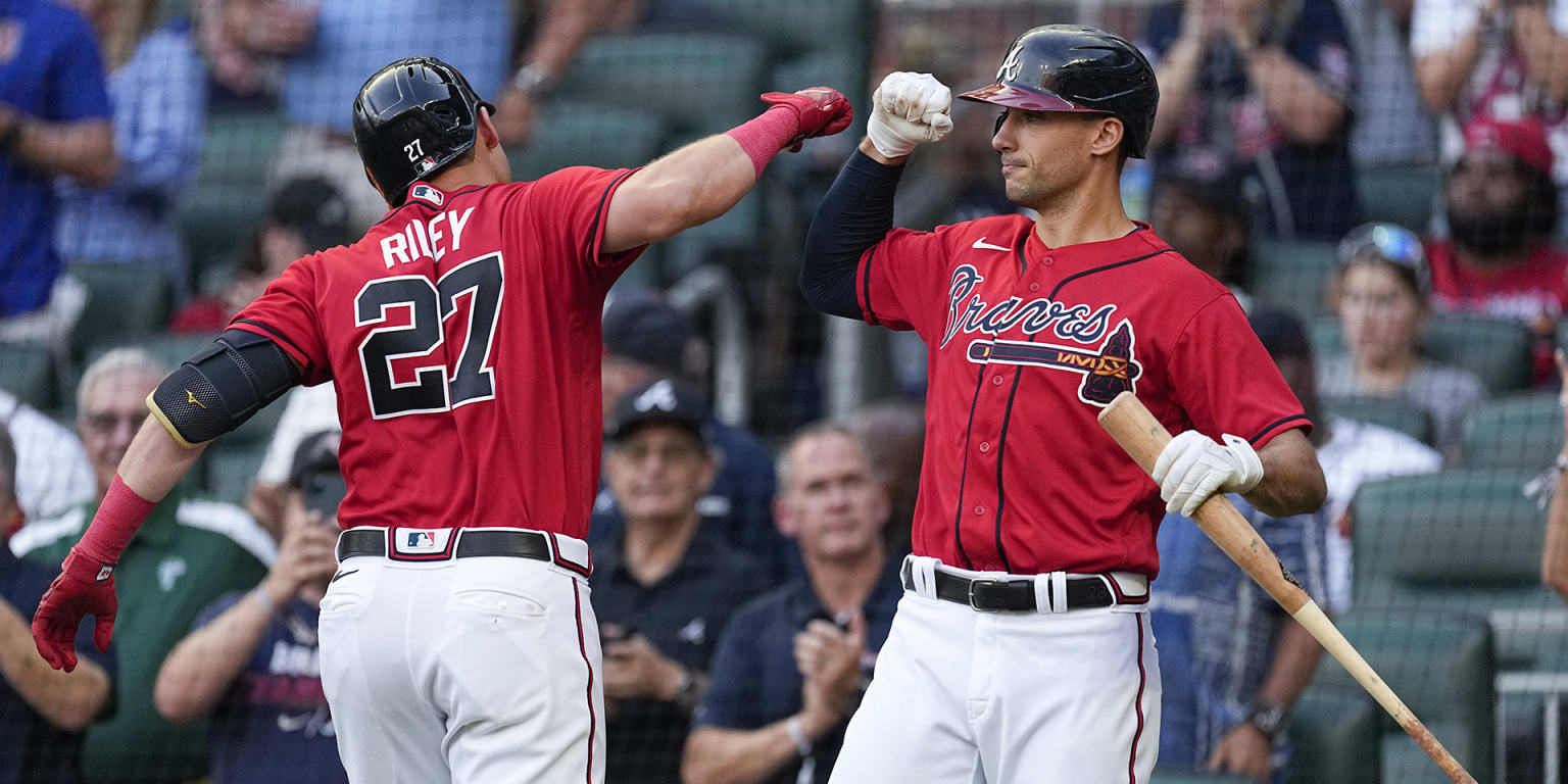 Weathers' Return, Stowers' Two Homers Lead Marlins To Victory Over Cubs Weathers' Return, Stowers' Two Homers Lead Marlins To Victory Over Cubs