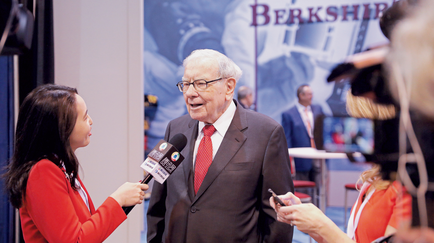 Who Is Warren Buffett's Canadian Successor? A Billionaire's Unique Approach Who Is Warren Buffett's Canadian Successor? A Billionaire's Unique Approach