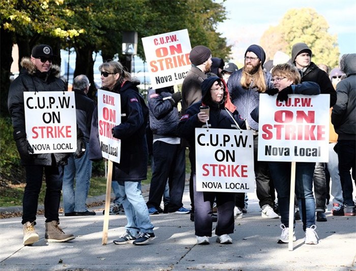 Will A Canada Post Strike Alienate Customers? Will A Canada Post Strike Alienate Customers?