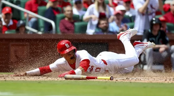 Winn's Blast Leads Cardinals To Series Victory Over Diamondbacks Winn's Blast Leads Cardinals To Series Victory Over Diamondbacks