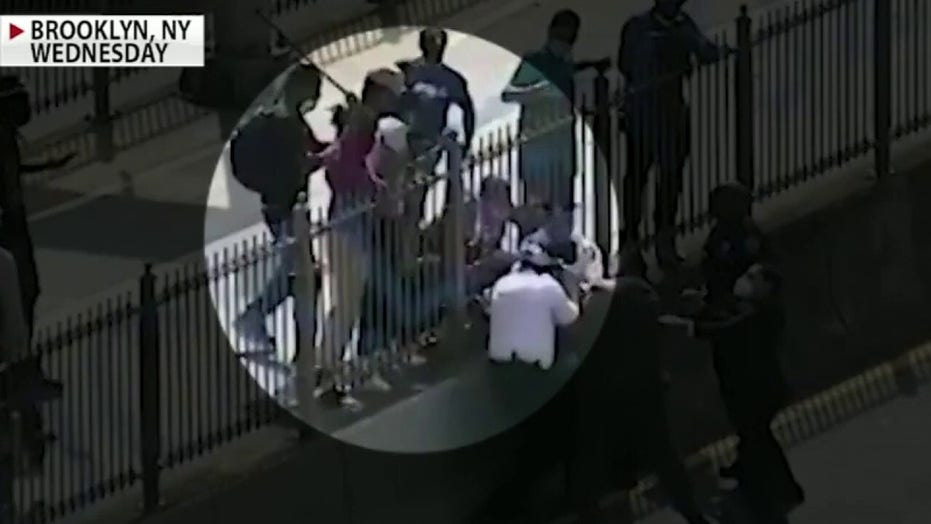 Witness Accounts Of Brooklyn Bridge-City Hall Subway Station Stabbing Witness Accounts Of Brooklyn Bridge-City Hall Subway Station Stabbing